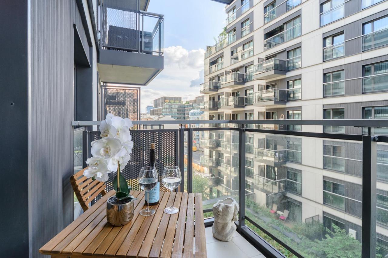 Luxury Apartment On Grzybowska Street Варшава Екстериор снимка