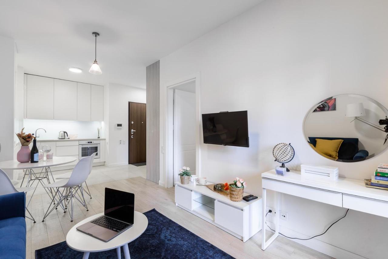Luxury Apartment On Grzybowska Street Варшава Екстериор снимка