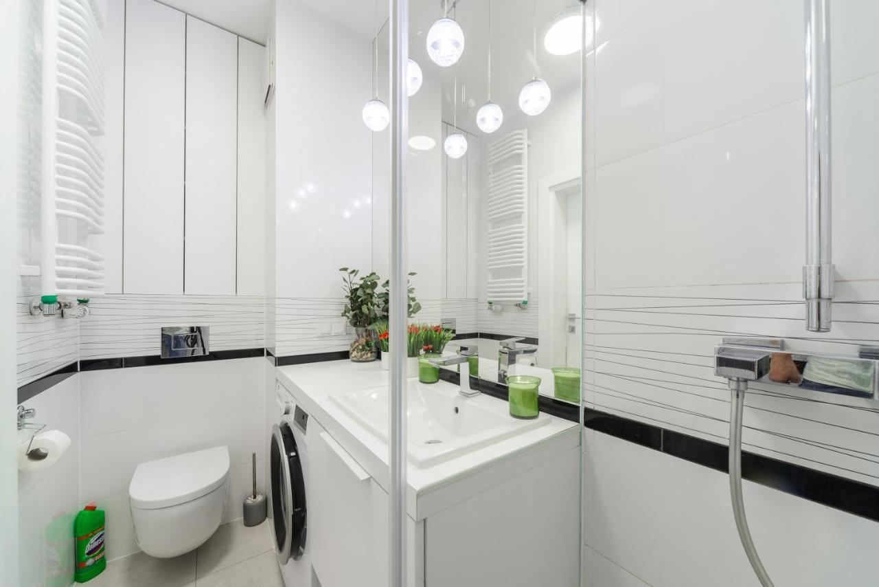Luxury Apartment On Grzybowska Street Варшава Екстериор снимка