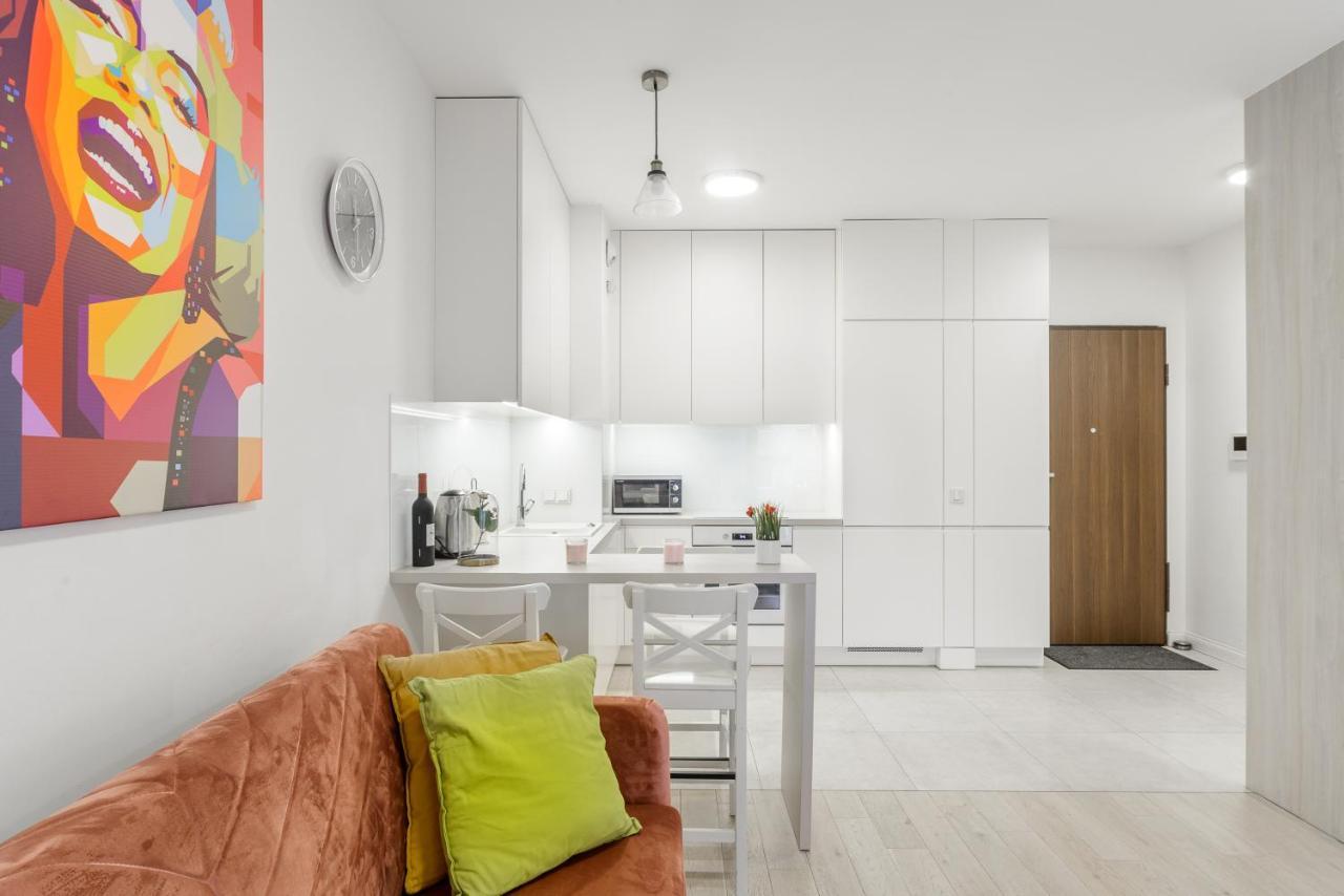 Luxury Apartment On Grzybowska Street Варшава Екстериор снимка