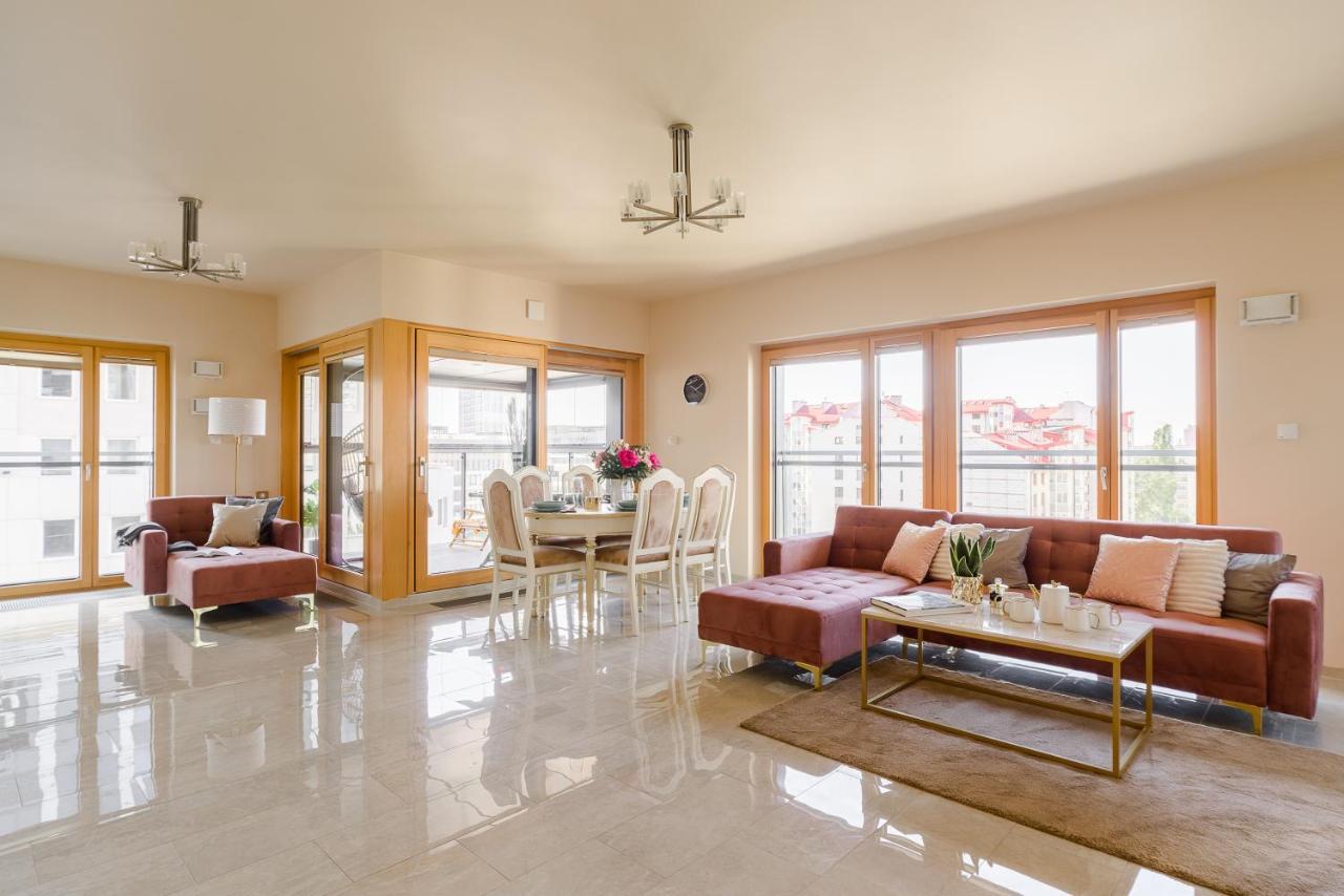 Luxury Apartment On Grzybowska Street Варшава Екстериор снимка